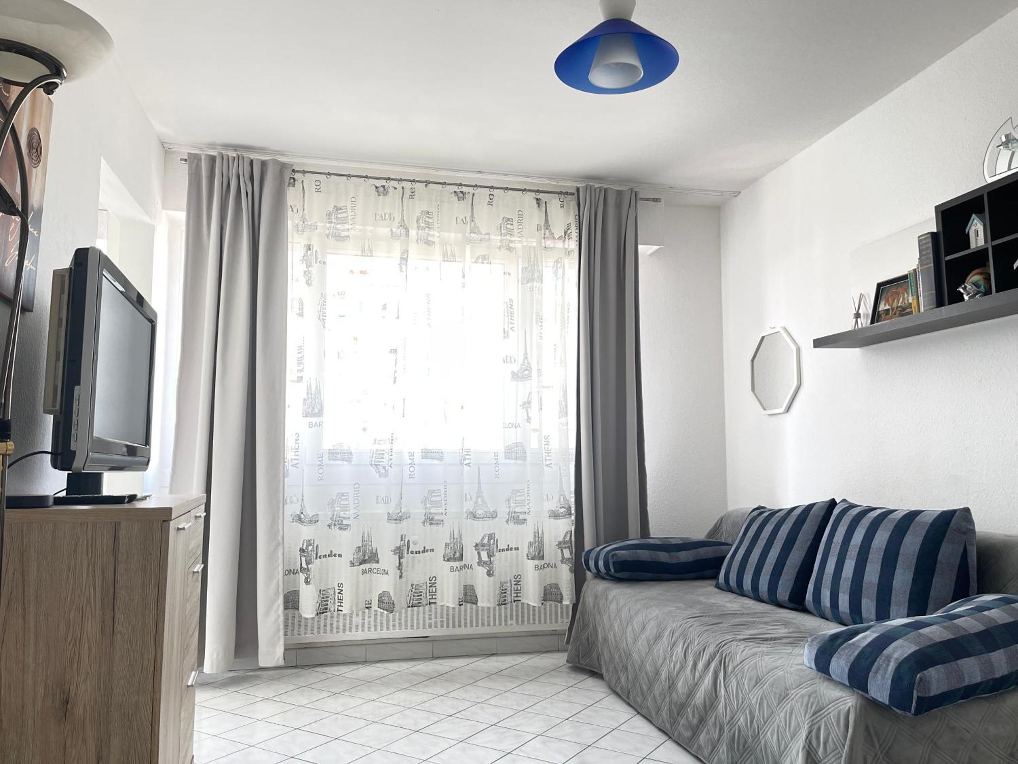 Cool Studio Saint Louis Vicino Stazione/Aereoporto Apartment Ngoại thất bức ảnh